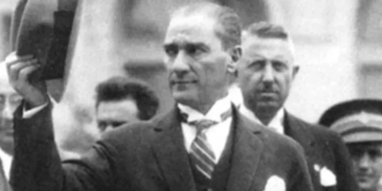 Cumhurbaşkanlığı Kabinesi Üyelerinden 10 Kasım Atatürk'ü Anma Günü Mesajları2