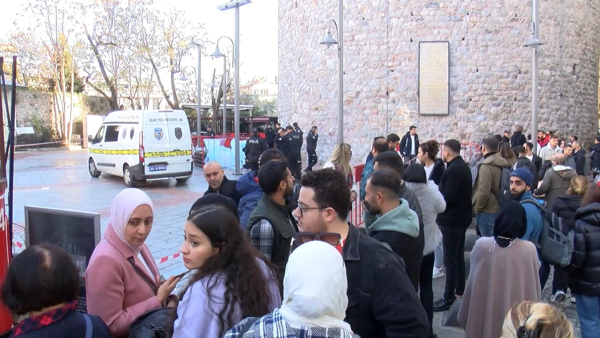 Galata Kulesi'nde Kahreden Olay! 19 Yaşındaki Genç Öldü-1