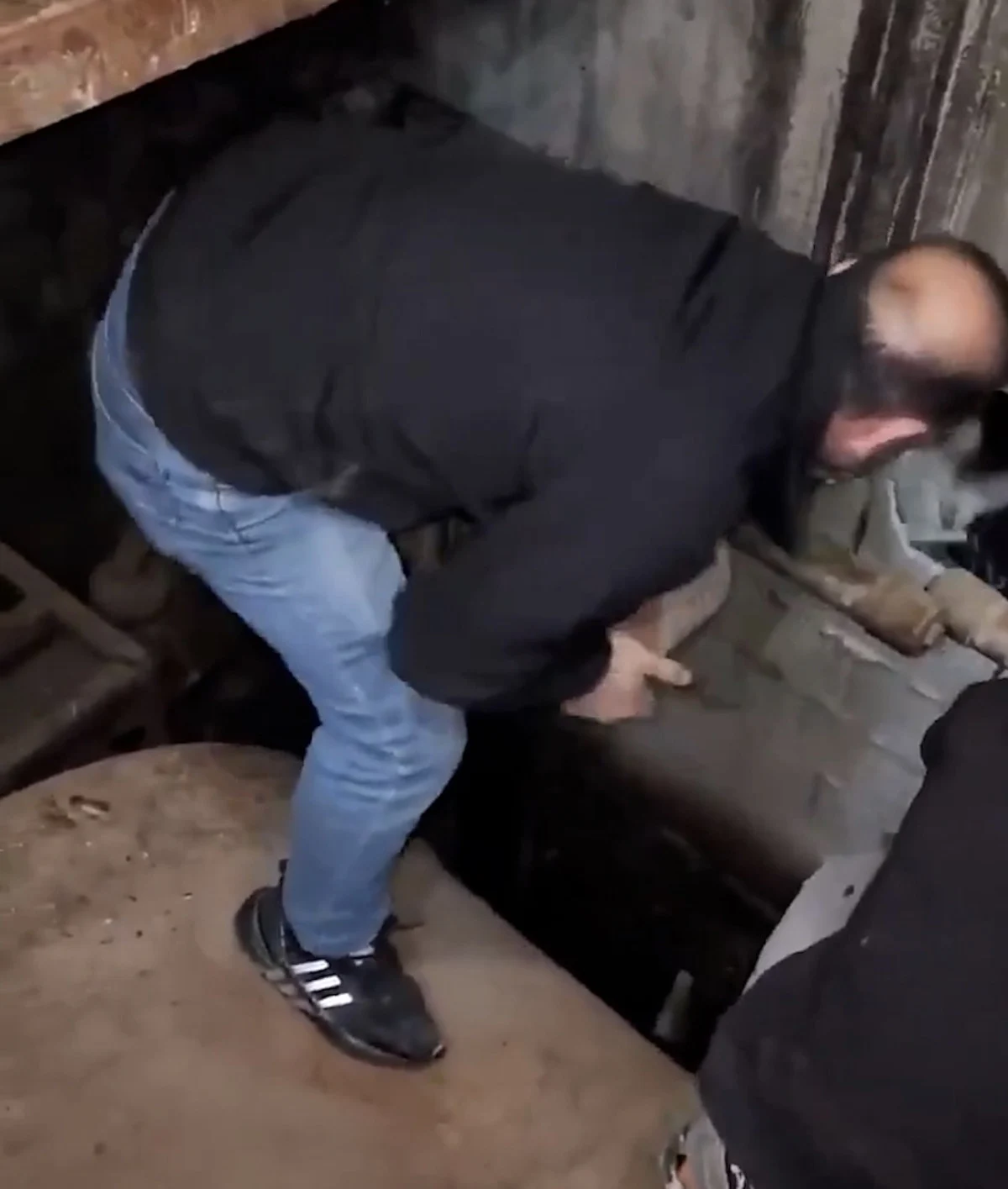 Sednaya Hapishanesi’ndeki Mahkumlar Yeraltından Çıkarıldı-1