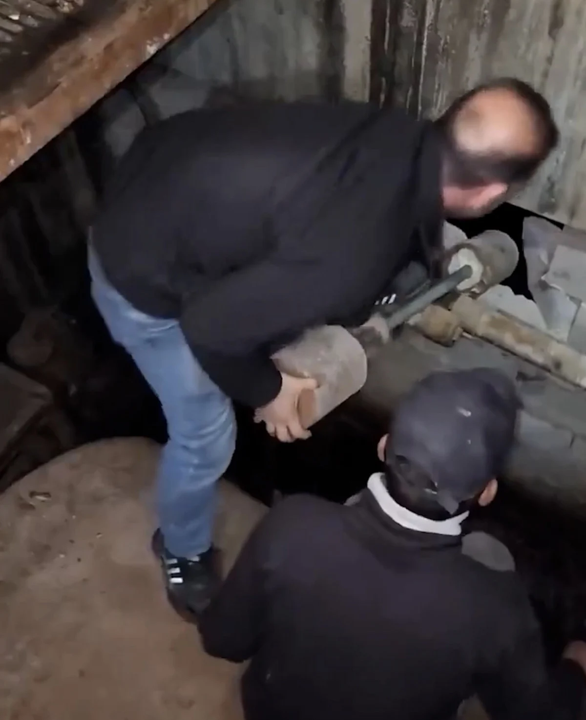 Sednaya Hapishanesi’ndeki Mahkumlar Yeraltından Çıkarıldı2
