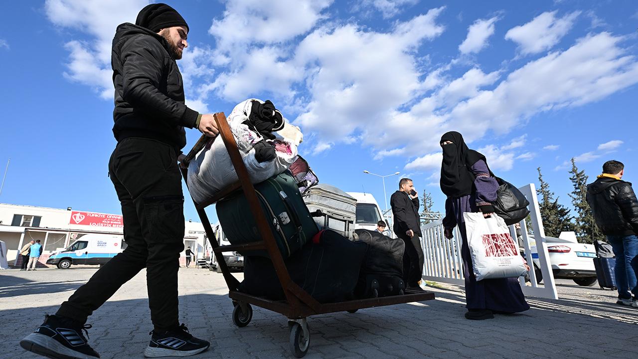 Suriyelilerin Ülkelerine Dönüşü Sürüyor