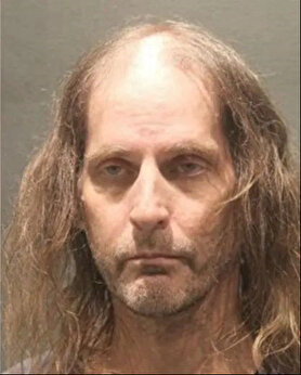 Abd'de Kadın Soyunma Odasına Giren Travesti Birçok Cinsel Suçtan Sabıkalı Çıktı2