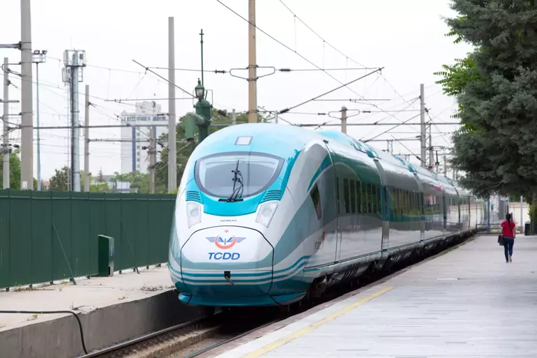 Konya Karaman Hızlı Tren Hattı Ile 3 Yılda 3 Milyon Yolcuya Hizmet 2