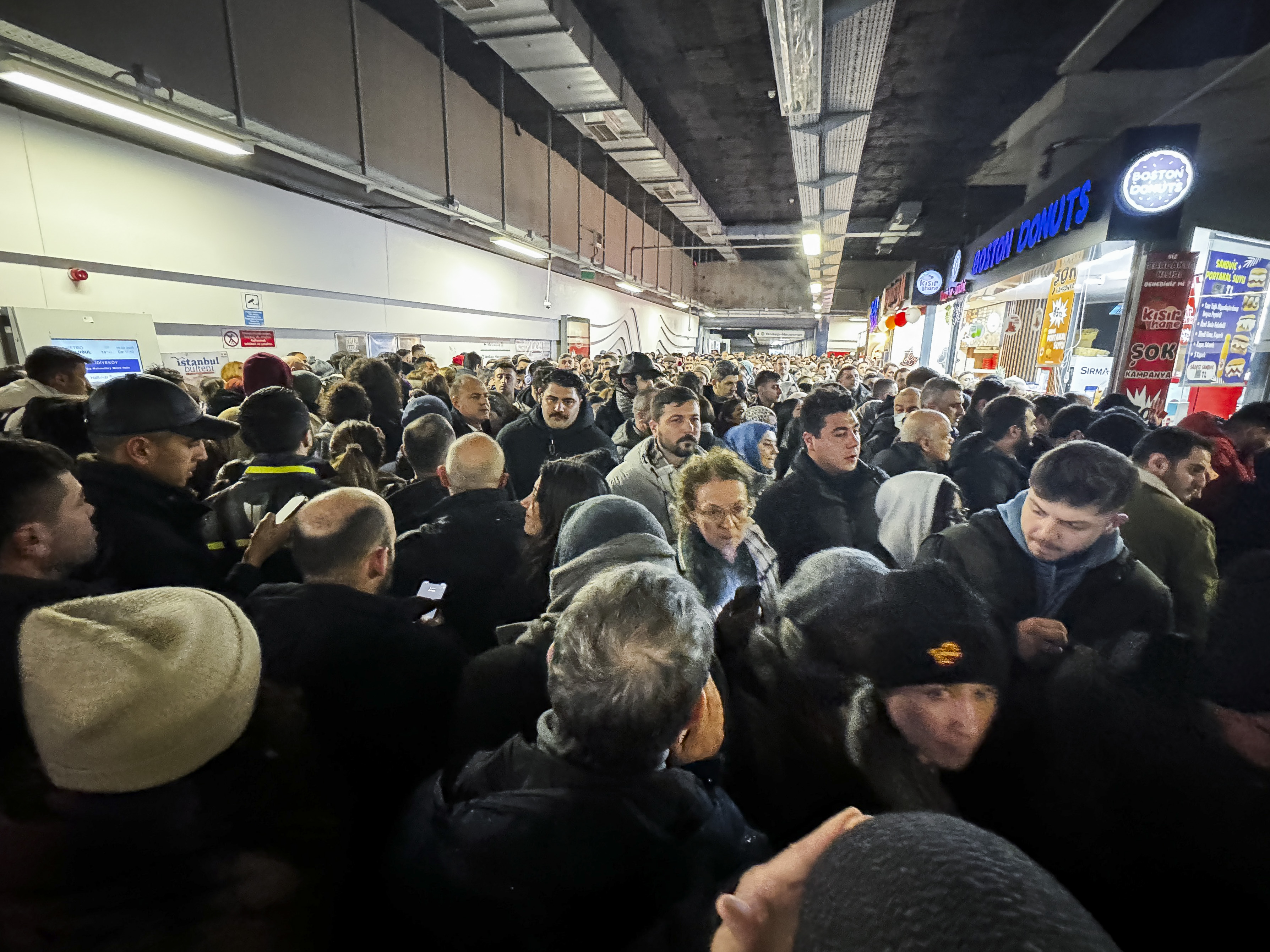 A A 20250219 37102183 37102178 I S T A N B U L D A T O P L U U L A S I M I S T A S Y O N L A R I N D A Y O G U N L U K Y A S A N I Y O R