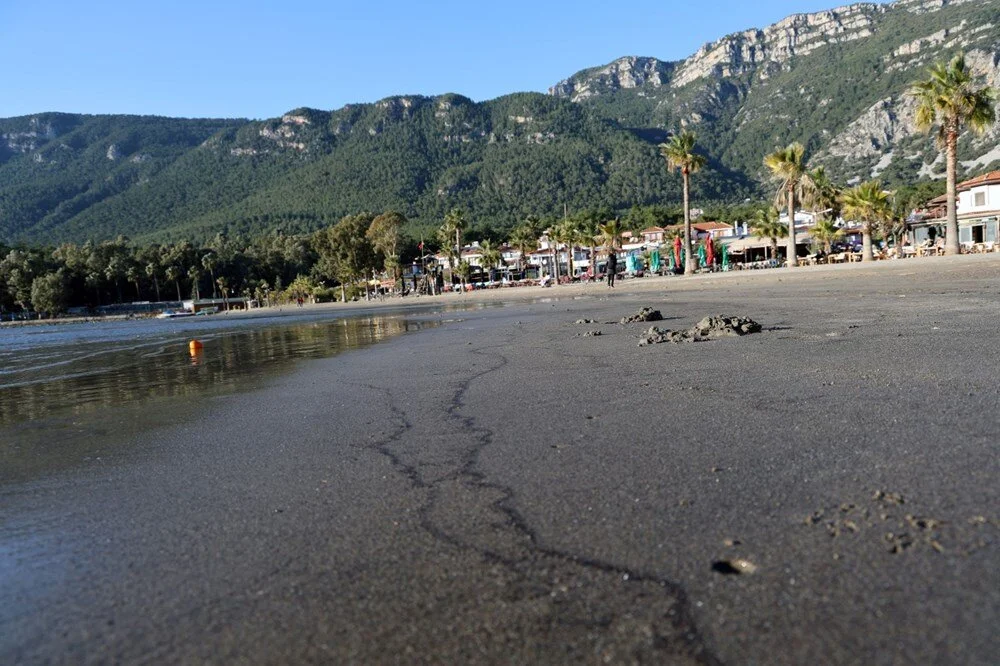 Akyaka Ve Seferihisar'da Deniz Suyu Metrelerce Çekildi!2