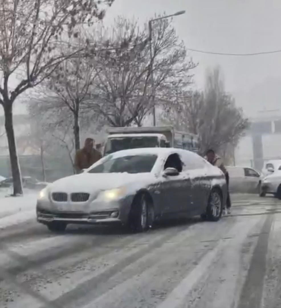 I S T A N B U L A R N A V U T K O Y B E Y L I K D U Z U V E A V C 557843 165318