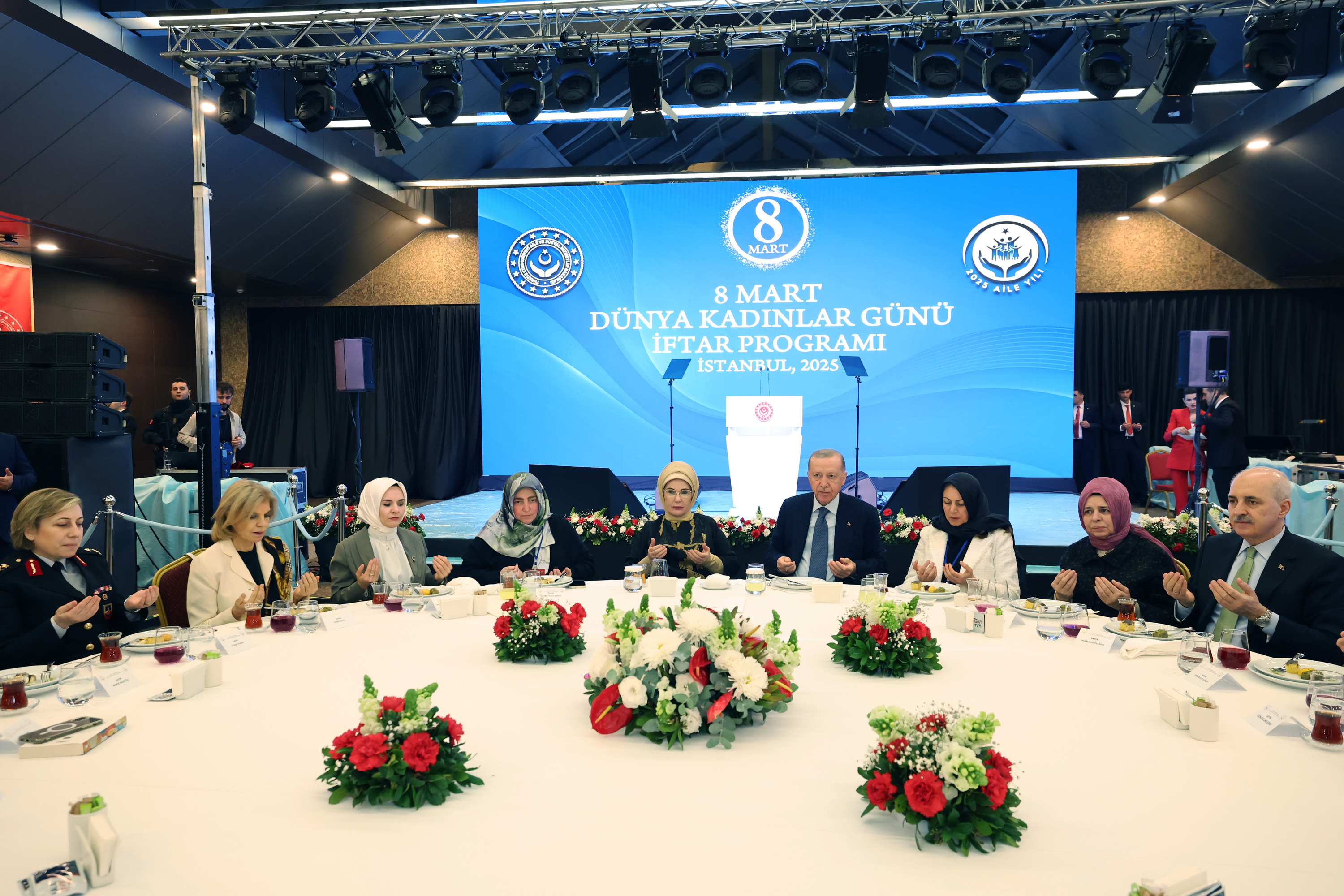 A A 20250308 37282996 37282992 C U M H U R B A S K A N I E R D O G A N 8 M A R T D U N Y A K A D I N L A R G U N U I F T A R P R O G R A M I N A K A T I L D I