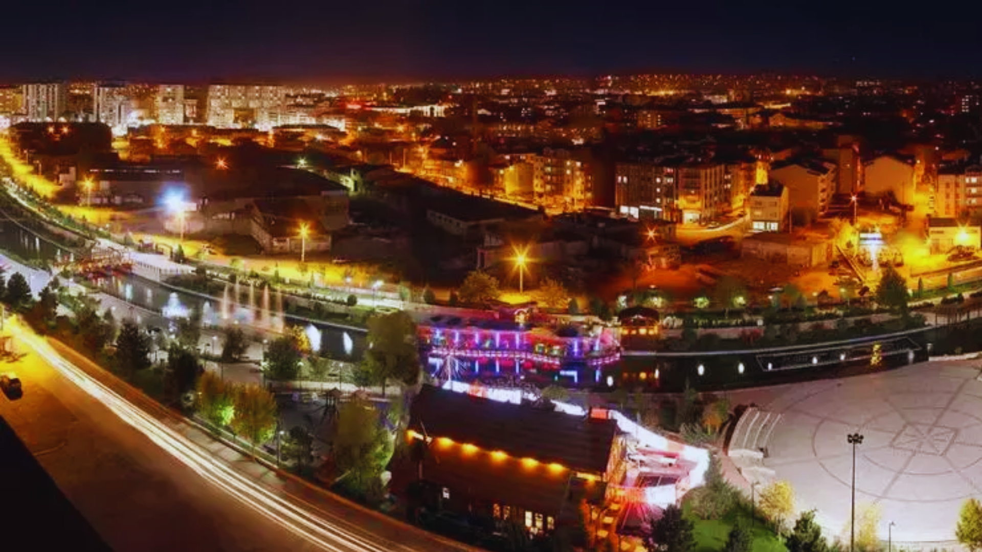 Atatürk Caddesi