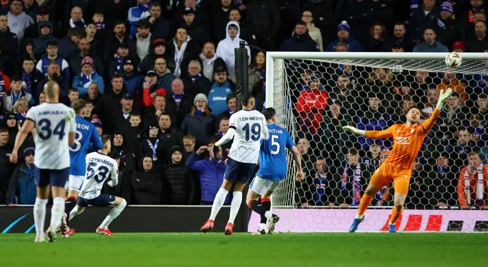 Fenerbahçe Penaltılarda Yıkıldı, Avrupa'ya Veda Etti3