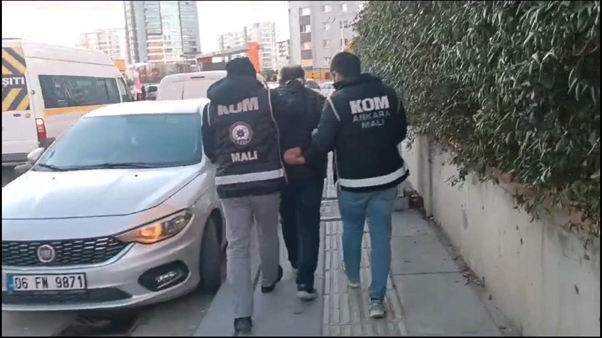 I S T A N B U L B O R S A D A M A N I P U L A S Y O N S O R U S T U R 600112 177626