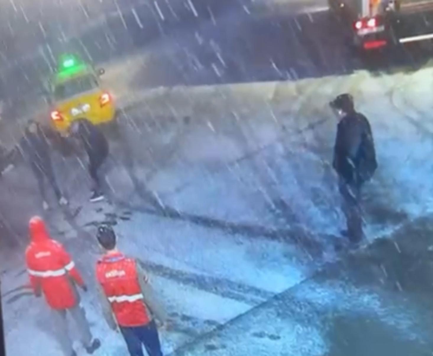 I S T A N B U L M A S L A K’ T A I S I N S A N I N A B I C A K L I 589887 174556