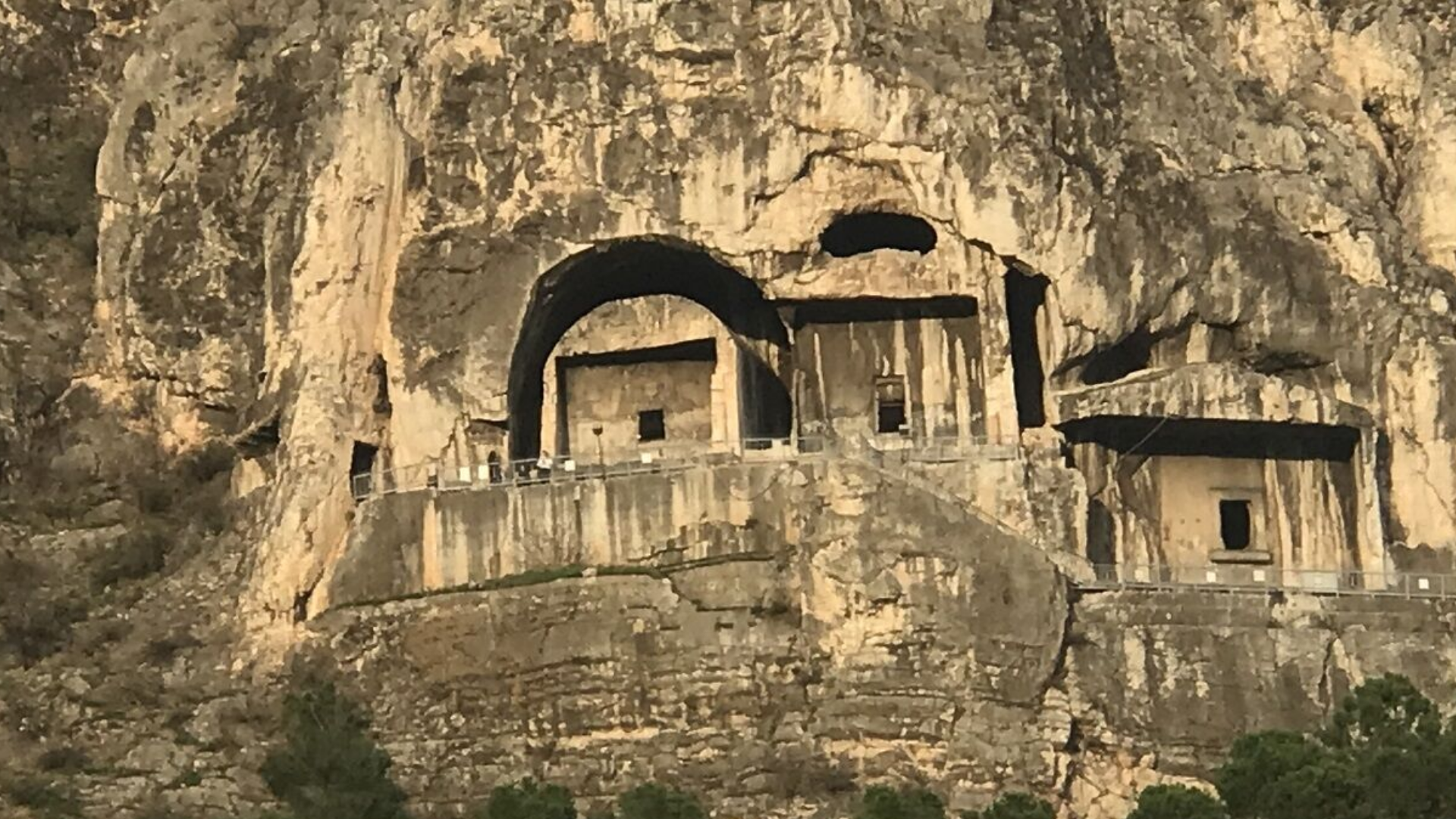 Kral Kaya Mezarları