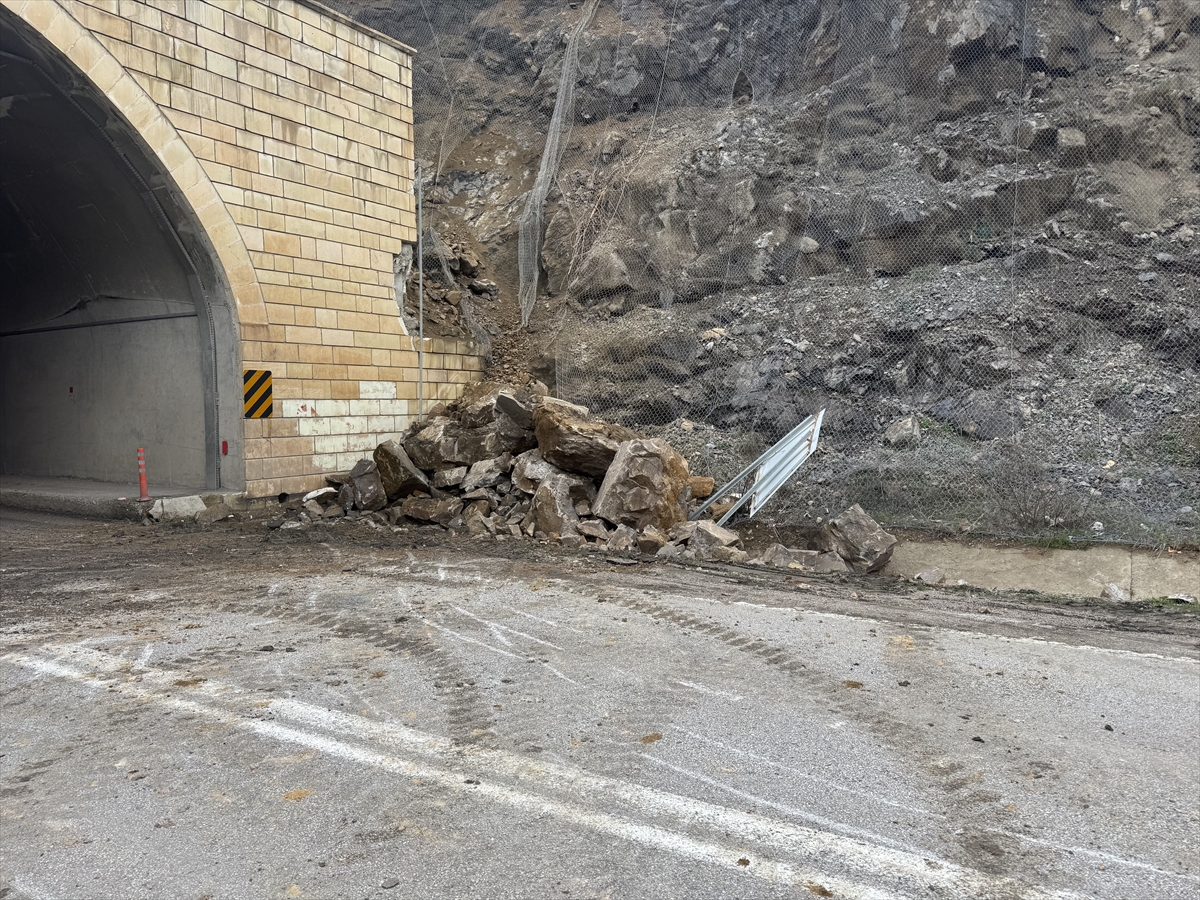 A A 20250405 37541940 37541939 G U M U S H A N E T R A B Z O N K A R A Y O L U N D A H E Y E L A N M E Y D A N A G E L D I