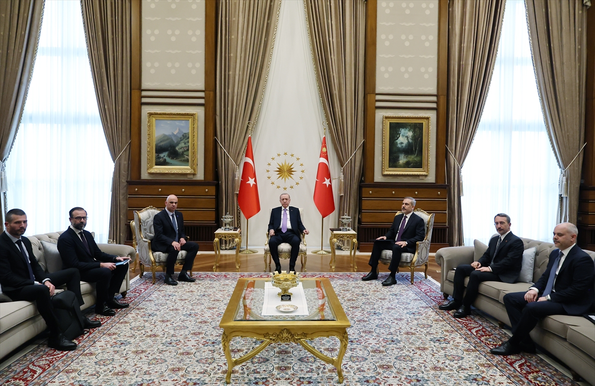 A A 20250422 37712479 37712477 C U M H U R B A S K A N I R E C E P T A Y Y I P E R D O G A N