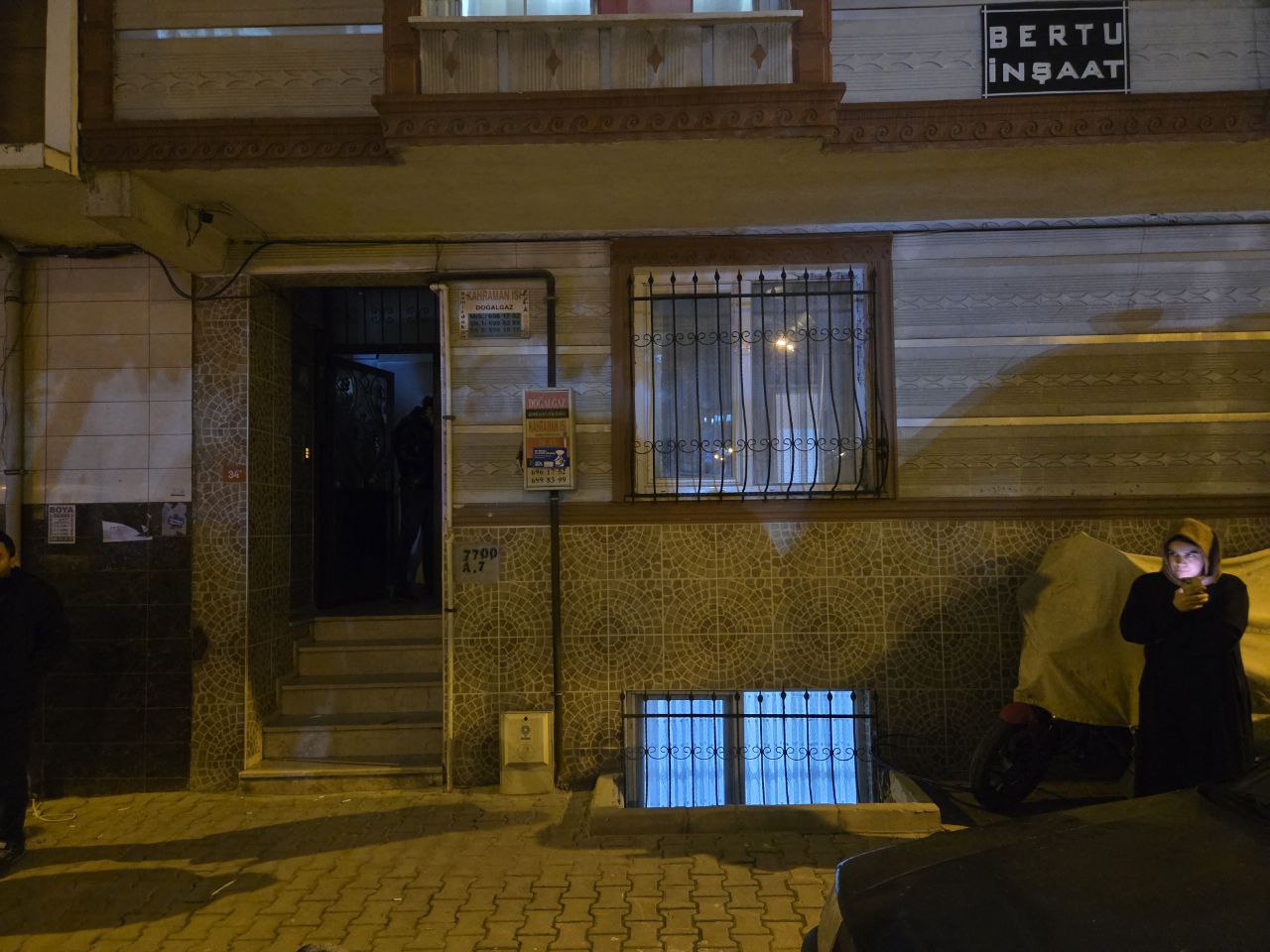 I S T A N B U L E S E N Y U R T T A K I Z A R K A D A S I N I Y A R 654987 194069