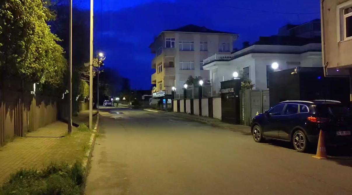 I S T A N B U L S A R I Y E R’ D E V I L L A L A R I N O L D U G U 653323 193439