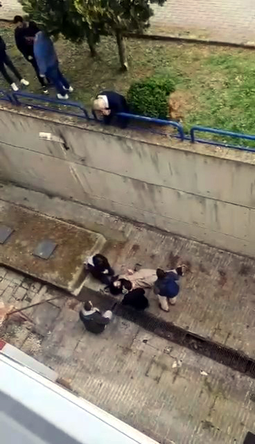 I S T A N B U L U N I V E R S I T E O G R E N C I S I 4 M E T R E 649336 192370