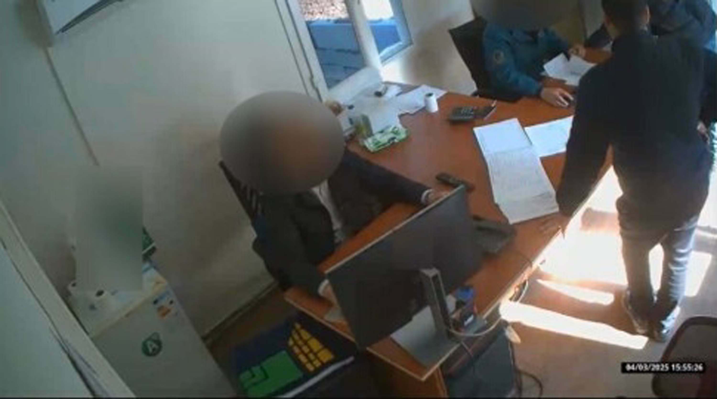 I Z M I R D E R U S V E T O P E R A S Y O N U 12 T U T U K L A M A 680390 201504