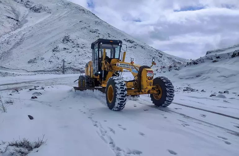 Van'da Çığ Riski Nedeniyle Yol 4 Aydır Kapalı