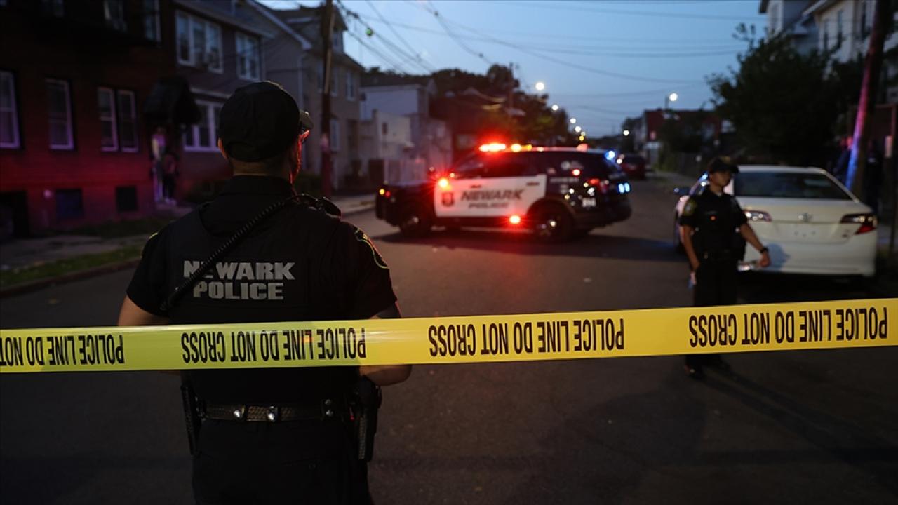 Abd Polis Aa 2028544-1