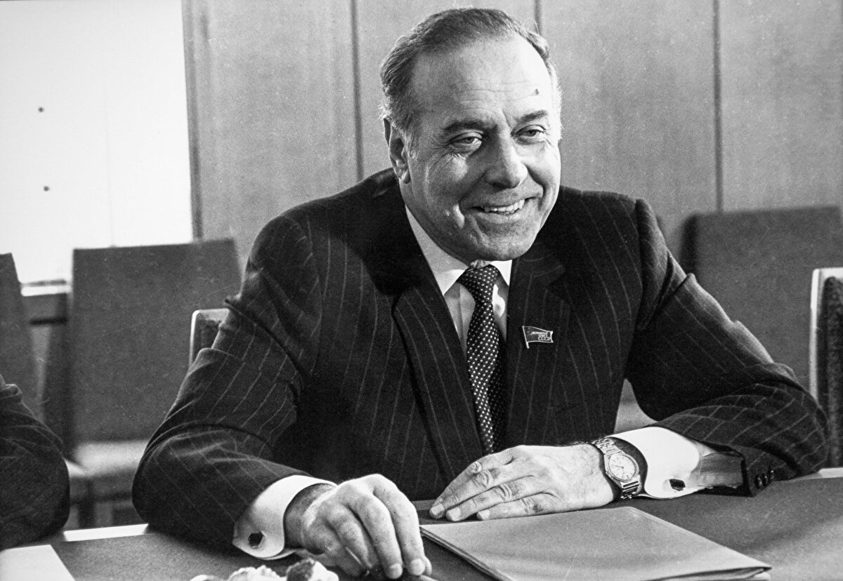 Bir Milletin Mimarından Bir Devletin Mimarına Haydar Aliyev’in Ölümsüz Mirası (2)