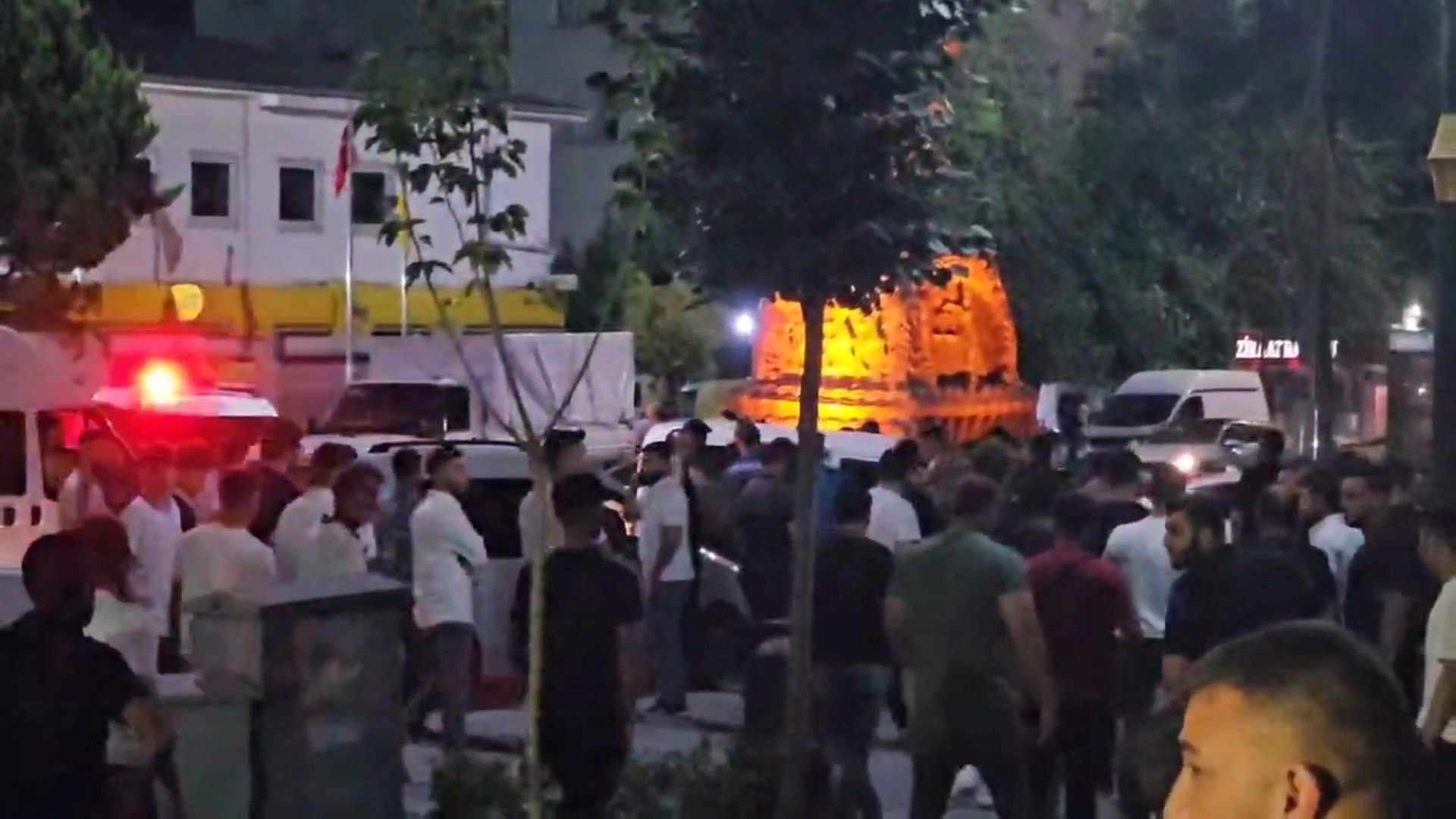 D I Y A R B A K I R D A B I C A K L I K A V G A 2 Y A R A L I 4 740694 218689