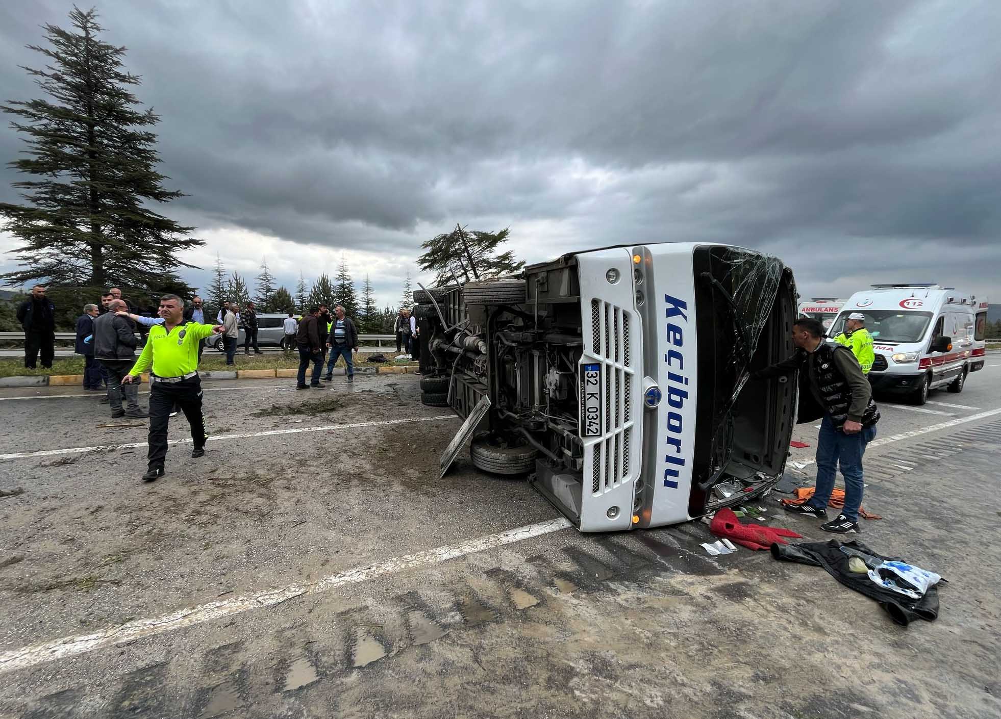 I S P A R T A D A Y O L C U M I D I B U S U D E V R I L D I 15 Y 690878 204680