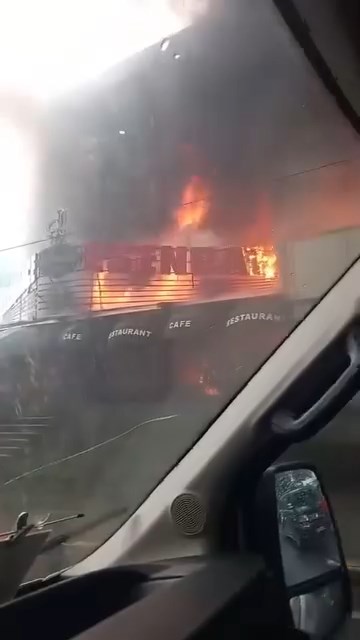 I S T A N B U L E S E N Y U R T T A R E S T O R A N D A Y A N G I N 732778 216451