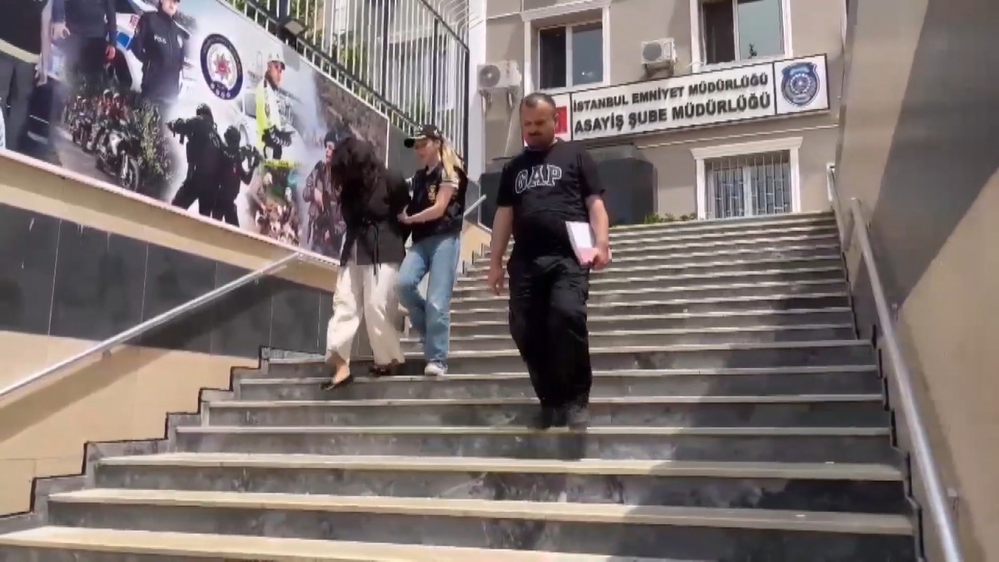 I S T A N B U L E V L I L I K V A A D I Y L E 7 M I L Y O N L I R A 733380 216621