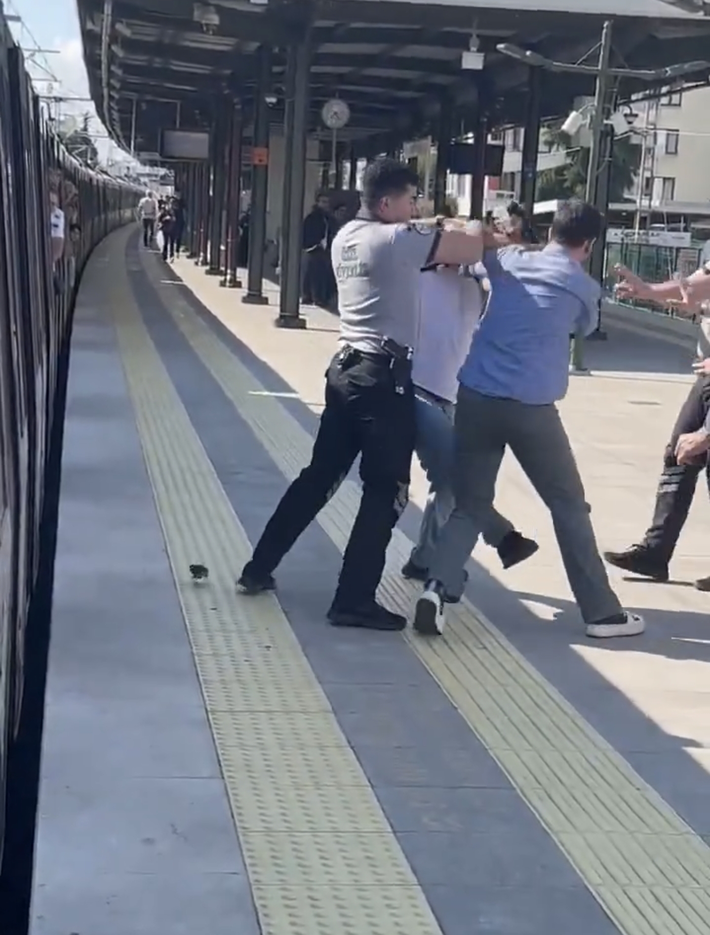 I S T A N B U L M A R M A R A Y’ D A Y E R T A R T I S M A S I N D A 742476 219217