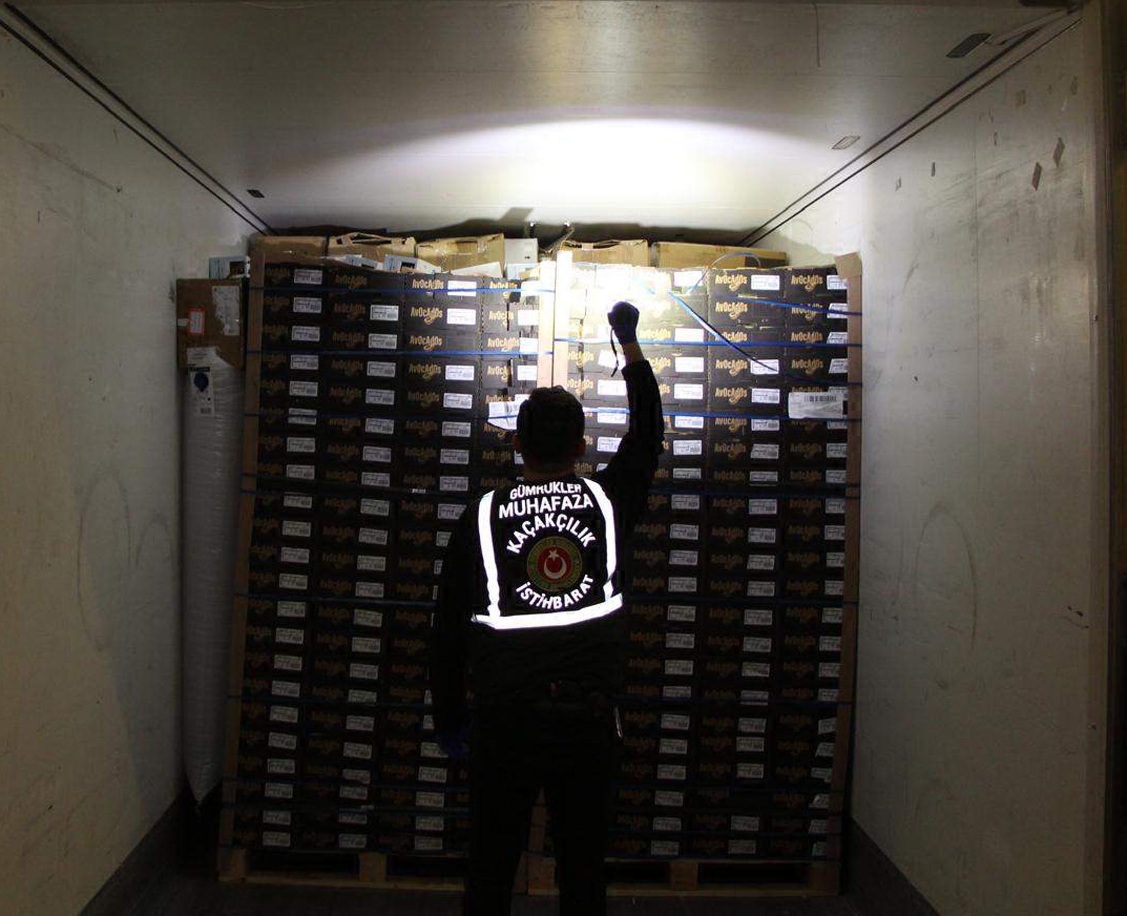 K A P I K U L E D E K I T I R D A E L E K T R O N I K S I G A R A I 698677 206865