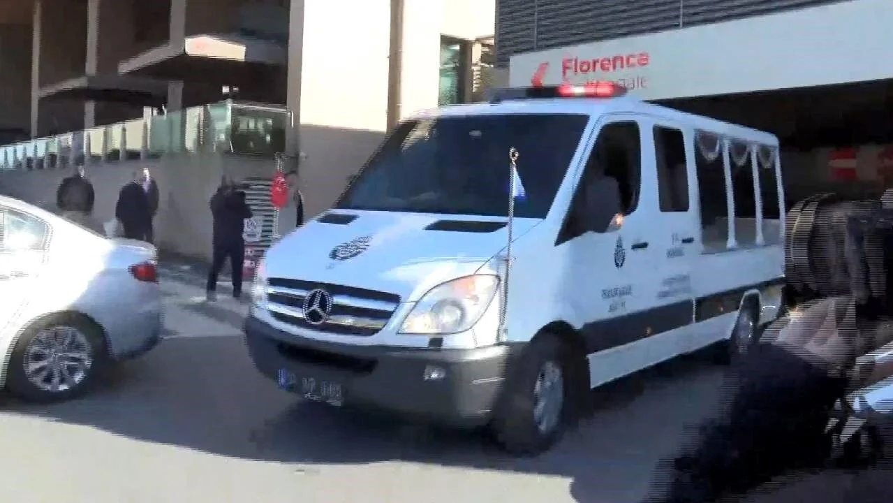 Sırrı Süreyya Önder'in Cenazesi Hastaneden Alındı
