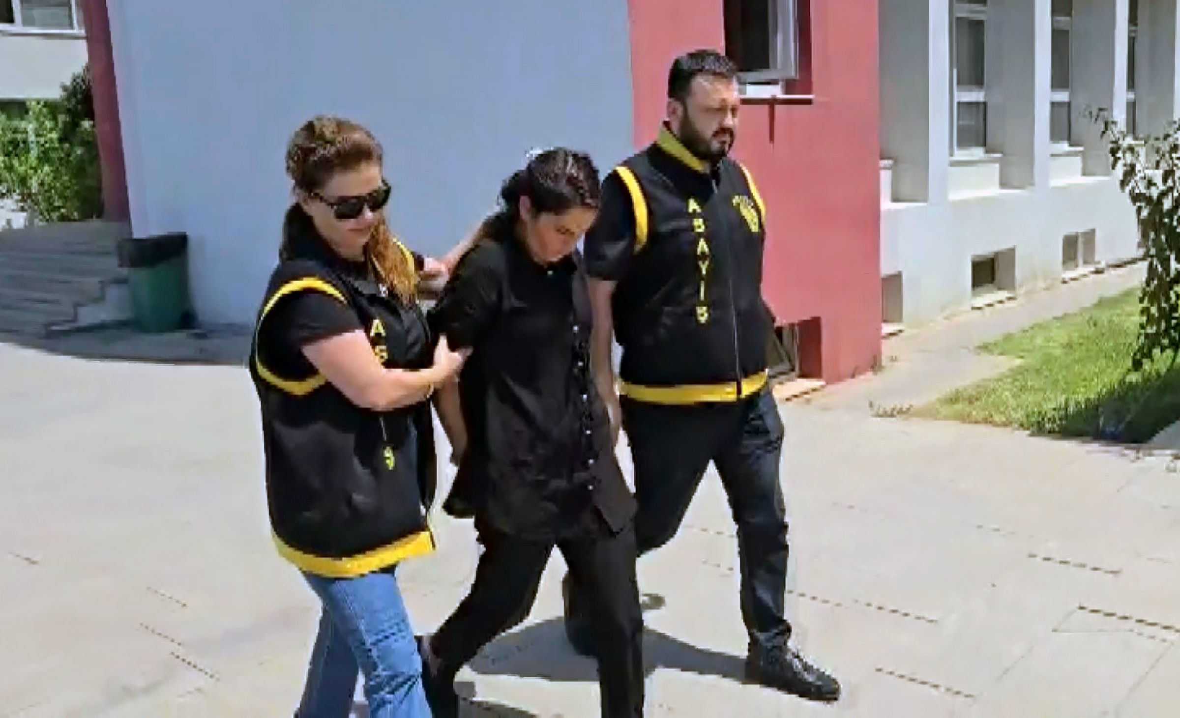 Y U Z L E R I N I E S A R P L A G I Z L E Y I P G I R D I K L E R I D 734605 216971