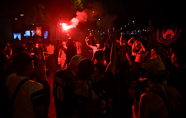 07 12 04 A A 38148194