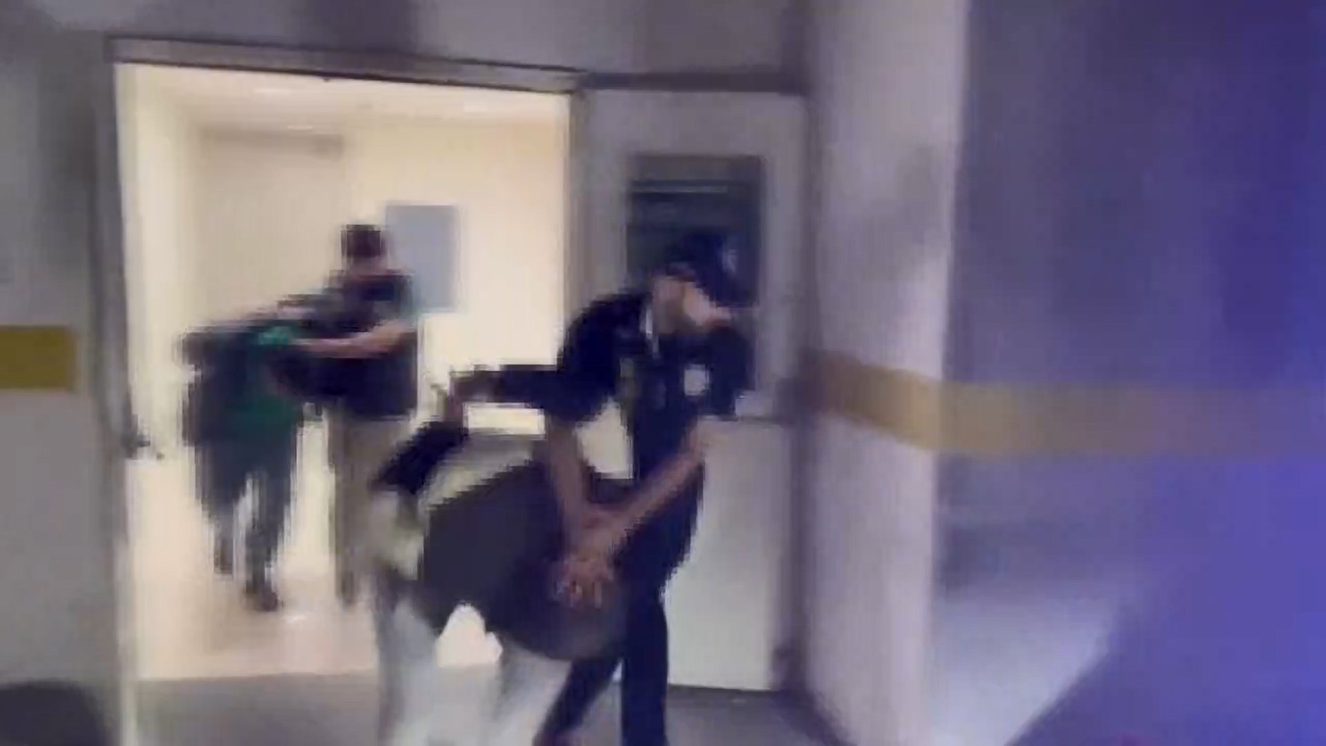 I S T A N B U L E S E N Y U R T T A R E Z I D A N S L A R A Y A S A 747476 220667