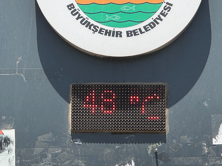 Şanlıurfa'da Termometreler 48 Dereceyi Gösterdi Aa