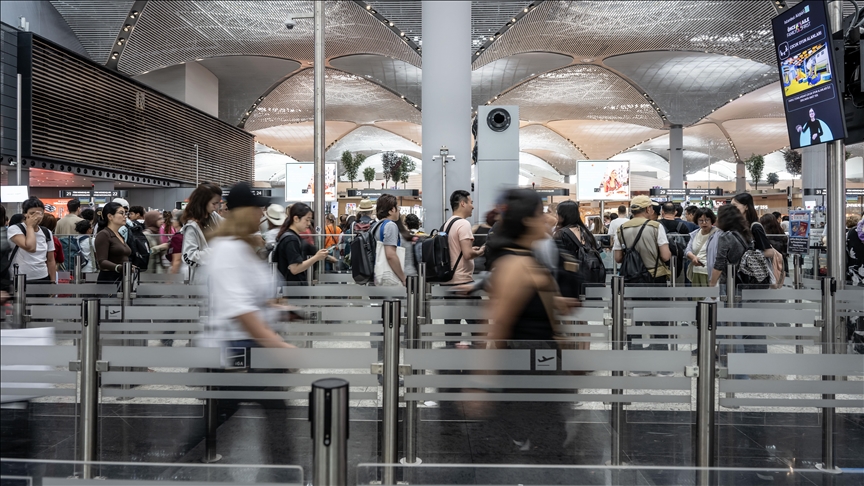 Thumbs B C E4B7F24E15E50515Deaa434203037881