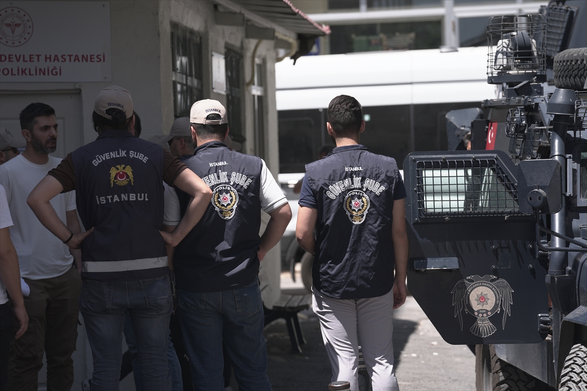 A A 20250702 38447963 38447961 H A Z R E T I M U H A M M E D I N K A R I K A T U R U N U Y A Y I M L A Y A N D E R G I Y E Y O N E L I K S O R U S T U R M A D A G O Z A L T I N A A L I N A N 4 S U P H E L I A D L I Y E D E