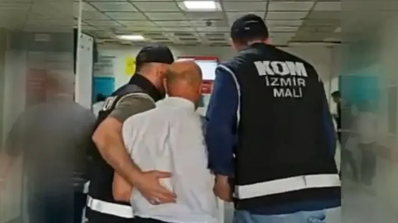 Chp'li İzmir Belediyesi'ne Yolsuzluk Operasyonu 22 Şüpheli Tutuklandı