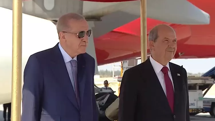 Cumhurbaşkanı Erdoğan, Kktc'de Resmi Törenle Karşılandı