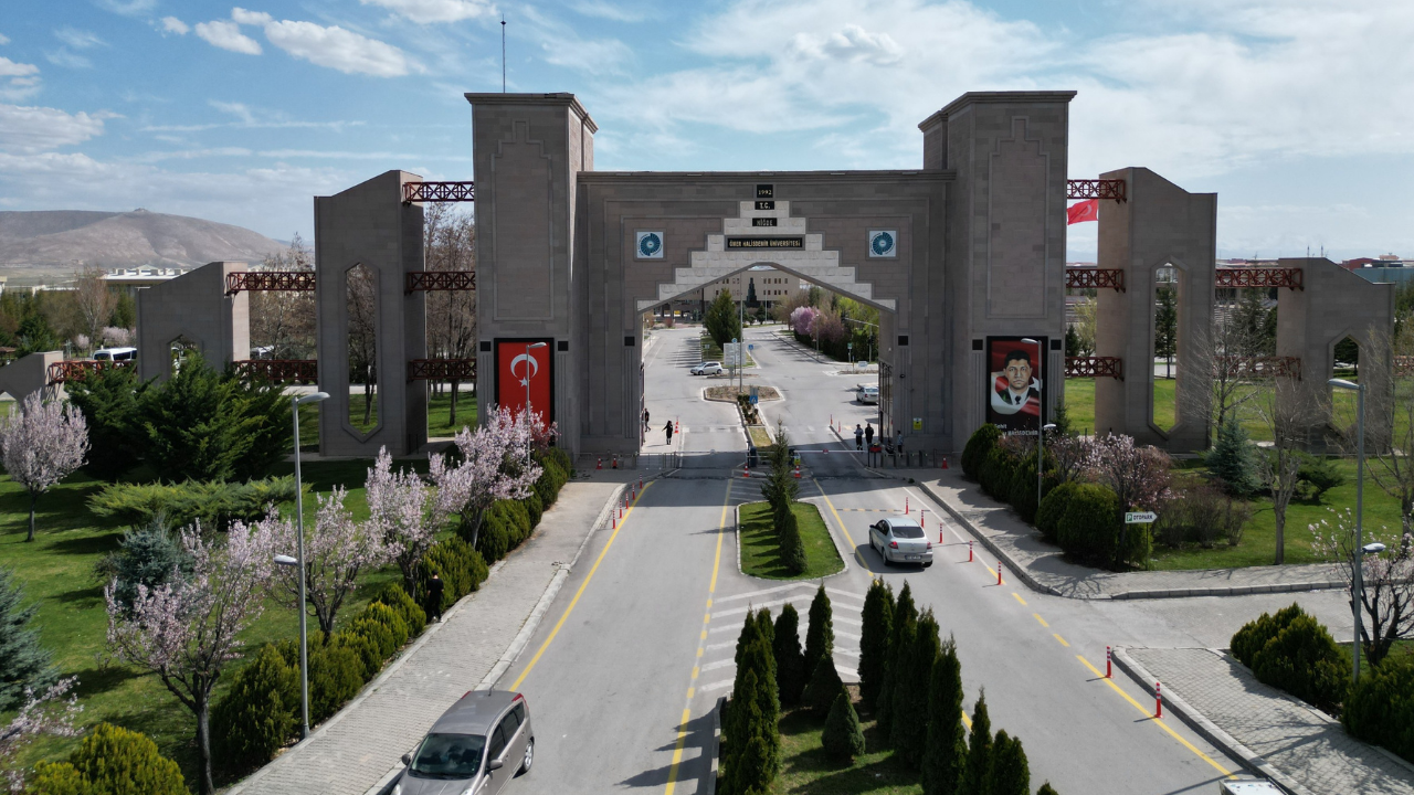 Ekonomi̇st 2025 07 11T124420.105