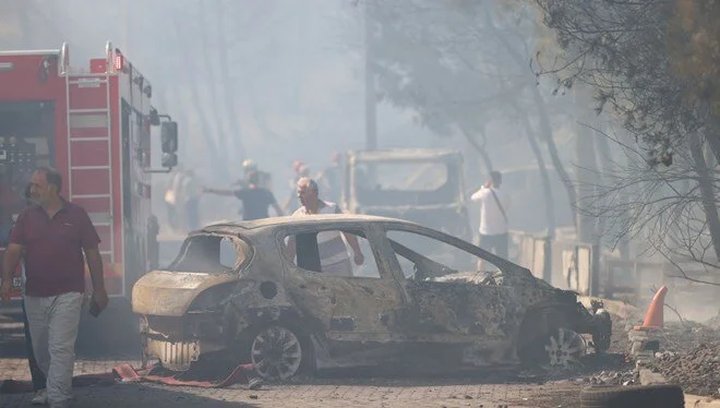 İzmir'de Evini Kundaklayıp, Ormanı Ateşe Veren Şahıs Tutuklandı-1