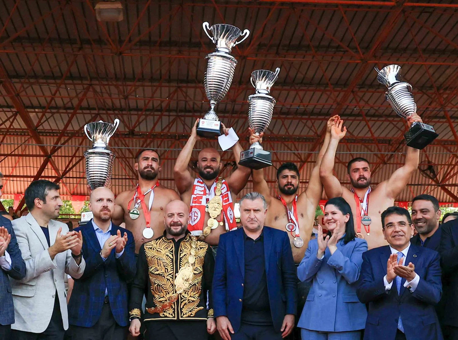 Kırkpınar'da Başpehlivanlığı Orhan Okulu Kazandı3