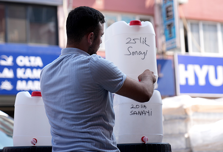 07 11 02 A A 38775369