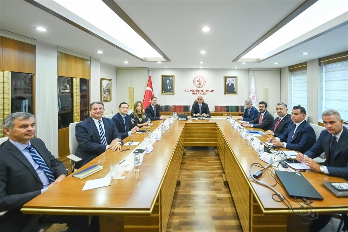 A A 20250819 38867402 38867401 B A K A N E R S O Y S P O T I F Y T U R K I Y E O F I S I N I N 2026 D A I S T A N B U L D A A C I L A C A G I N I B I L D I R D I