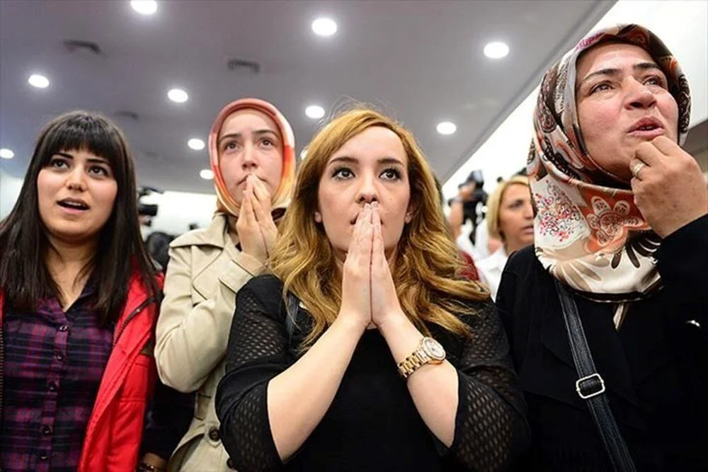 E9Vm C G B Ika Eh P K O Mq Hcg