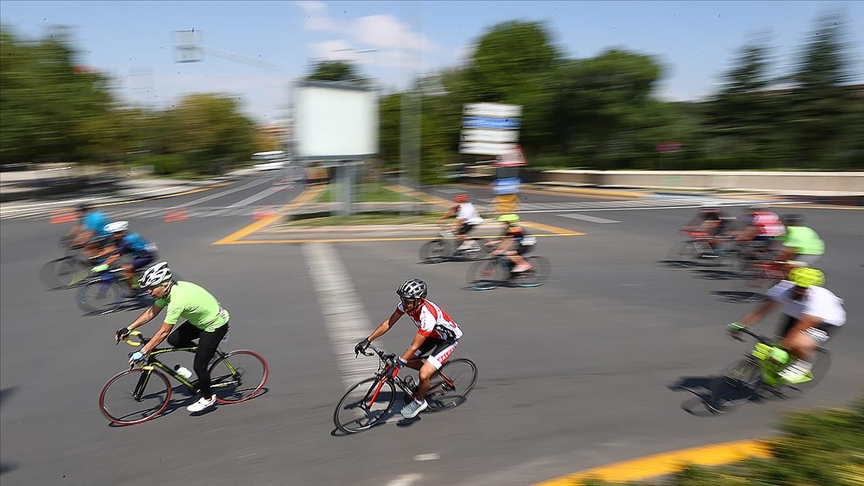 Thumbs B C 9052F2F620Cc468Edf59461E19Ba0E1E