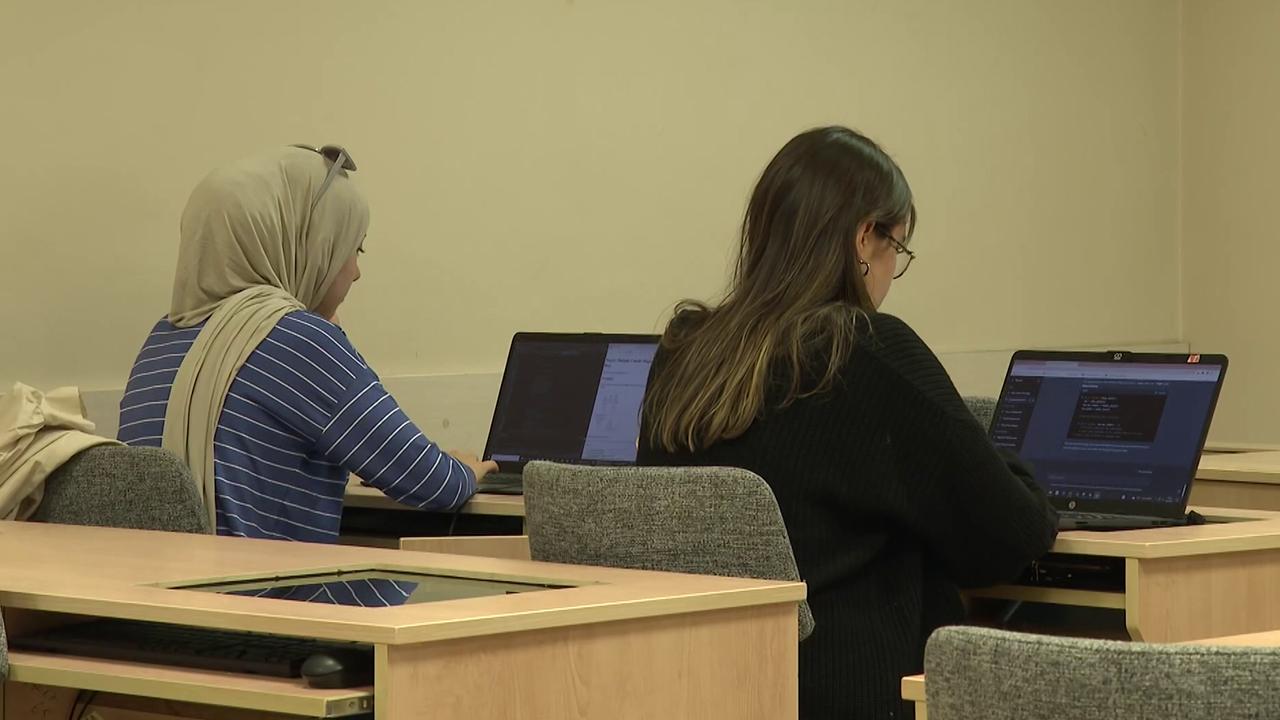 Universite Ogrenciler 2091055