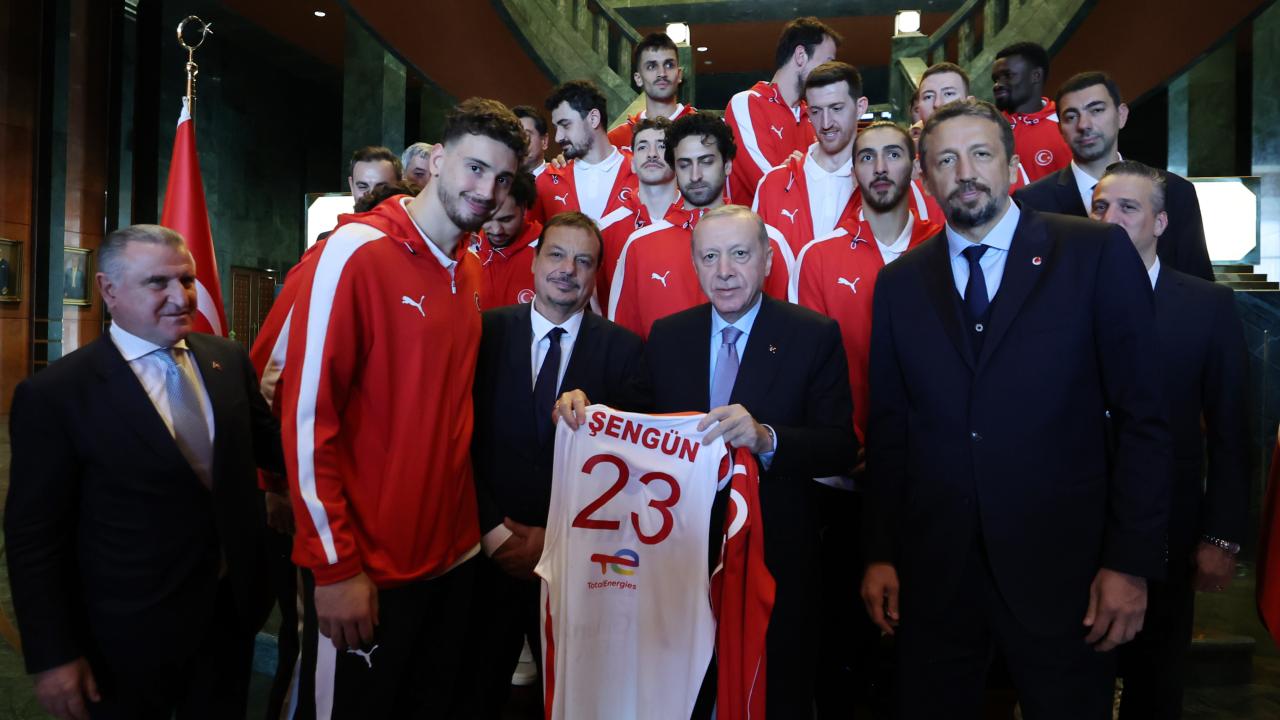 Cumhurbaskani Erdogan A Milli Basketbol 2398470