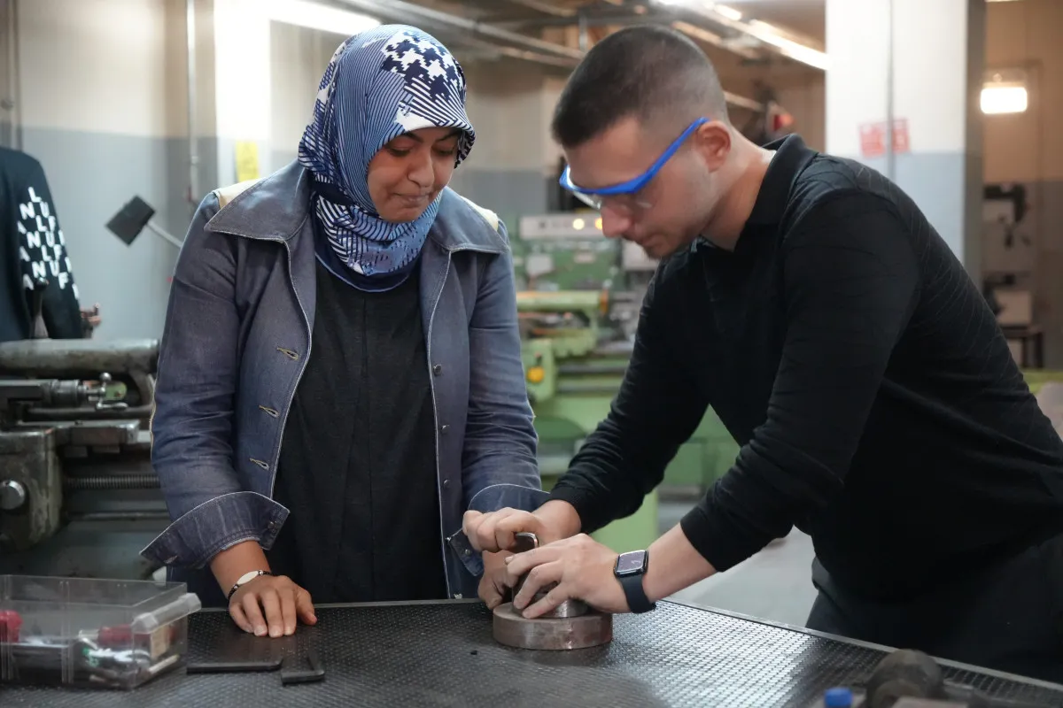 68F34Fd7302A2674 W1200Xh800